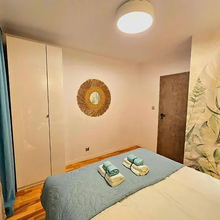 Eddie's Luxury Apartment *