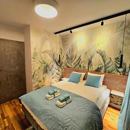 Eddie's Luxury Daire *